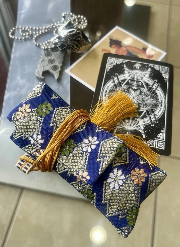 Gold Class Benchmade Mini “BLACKOUT“ Osborne 945 Limited 1/1 DAMASCUS TI CF ZYRC - Image 4 of 4