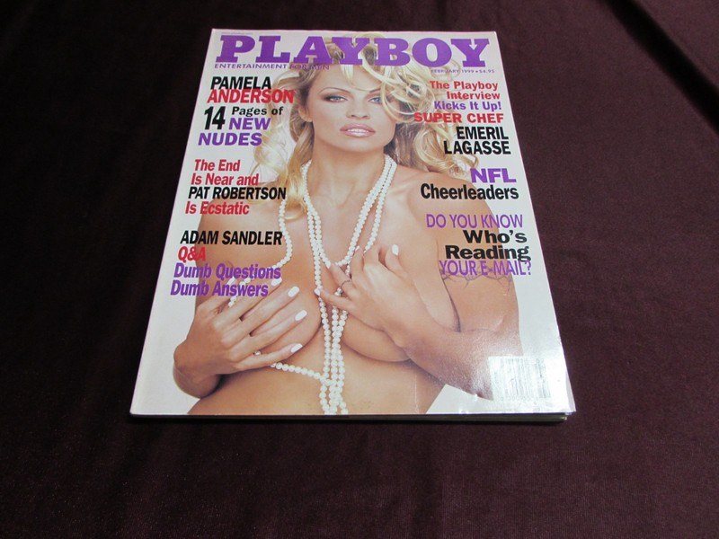 PLAYBOY Magazine February 1999  Pamela Anderson , Adam Sandler , Cheerleaders