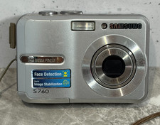 Samsung S760 Digital Camera 7.2MP Compact Camera Silver Tested Working AA Powere