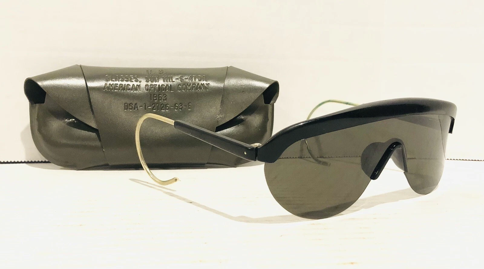 Vtg American Optical Company AO Black Pilot Glasses Sunglasses USA Military 1963