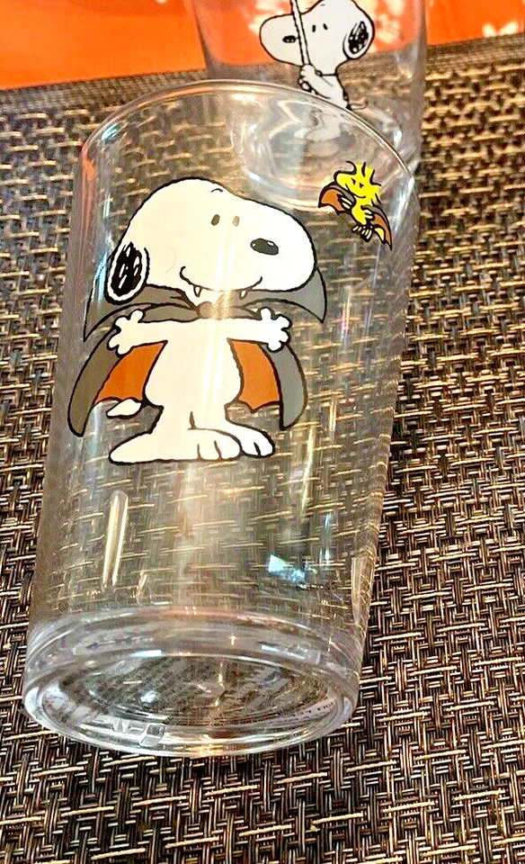 Disney Snoopy Cerámica Granero Taza Vacaciones HALLOWEEN Fiesta Regalo Cacahuetes Escuela Niño, Foto 3 de 4
