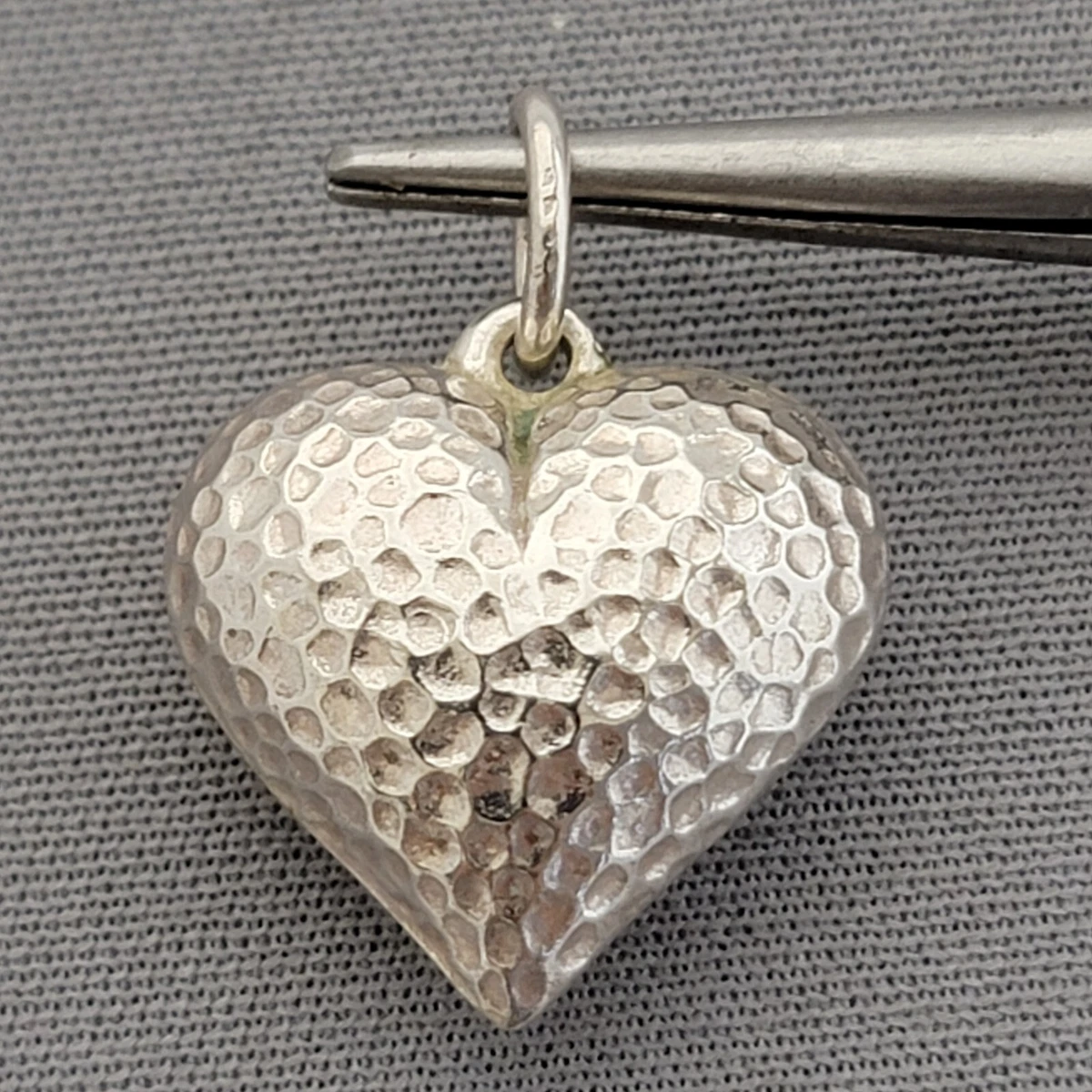 ヴィンテージ！Silver Puffy Heart Love ネックレス ヴィンテージ！Silver Puffy Heart Love ネックレス