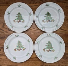 Holiday Hostess Plates Set of 4 10" Christmas Tree Holly Gold Trim