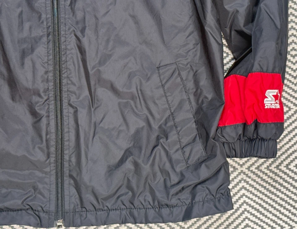 Chaqueta cortavientos forrada bordada Starter NHL New Jersey Devils talla mediana Foto 2 de 4