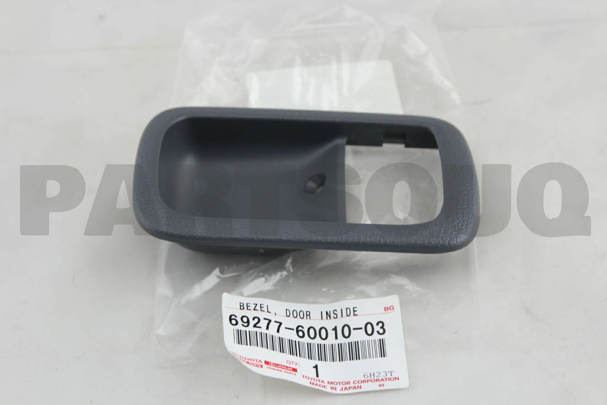 。 692776001003 Genuine Toyota BEZEL, FRONT DOOR INSIDE HANDLE, RH