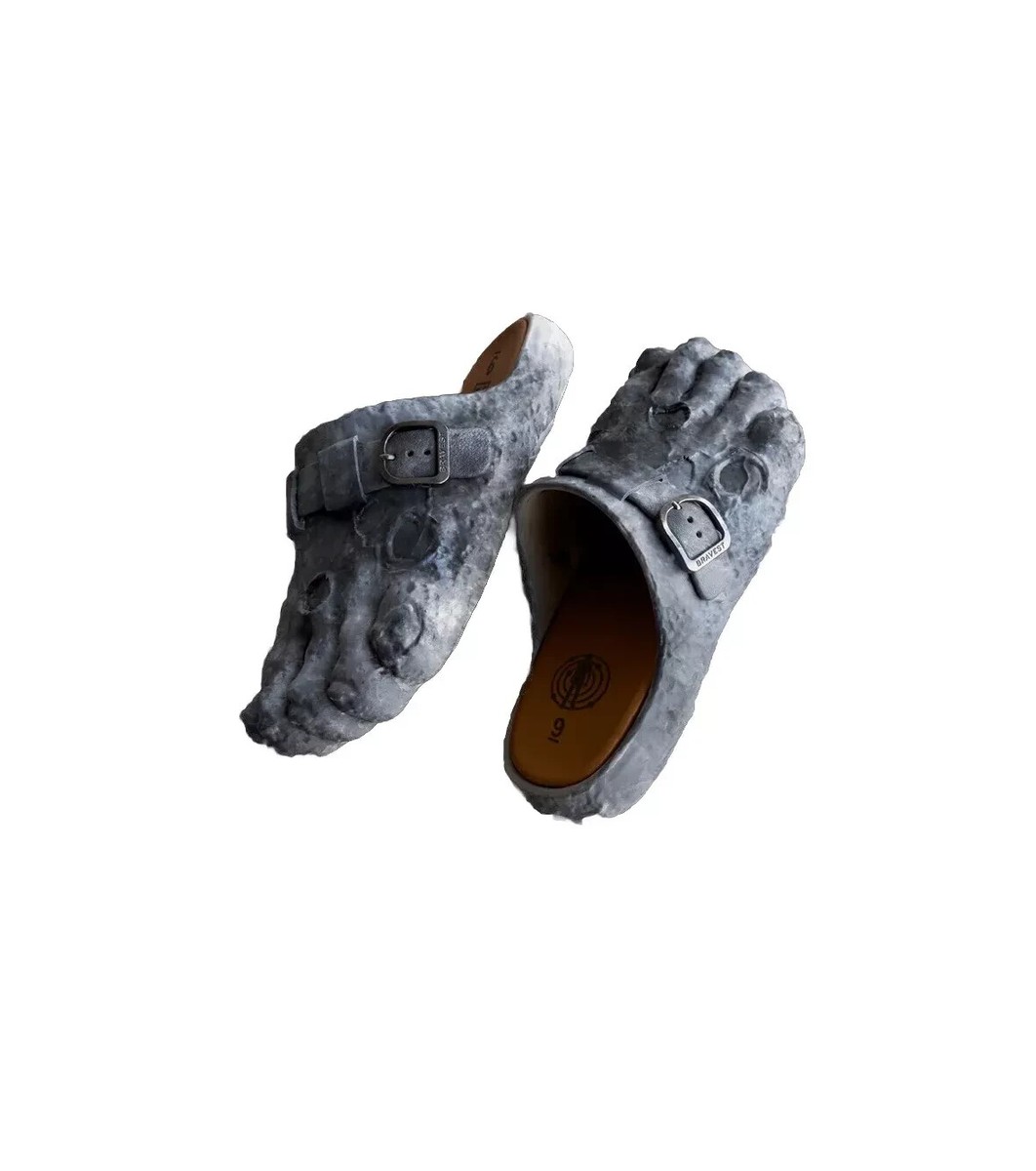 Bravest Studios x Kid Cudi Moon Clogs 15th Anniversary Man On Moon Men\'s Size 9 Bravest Studios x Kid Cudi Moon Clogs 15th Anniversary Man  main image 2