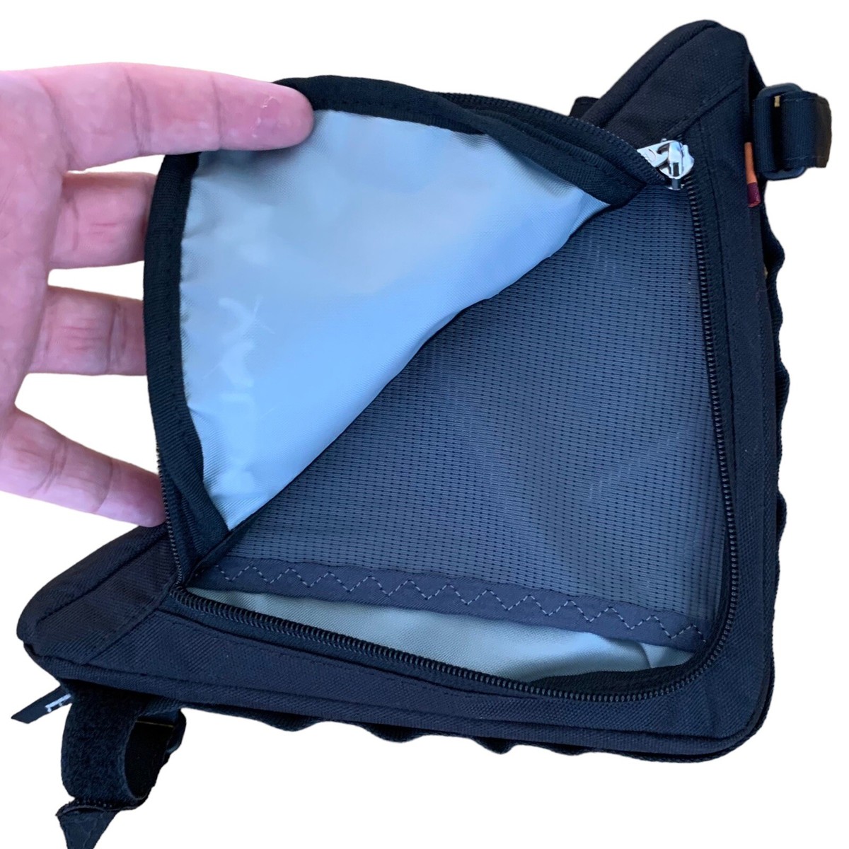 Vaude Triangle Frame Bag For Bikes - Black, Velcro Attachment, Tool Storage, Reflective Details-747568