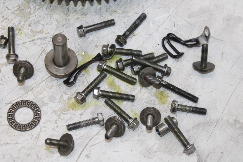 Suzuki Hayabusa GSX1300R 2001 cesta de embrague OEM con piezas Foto 4 de 4