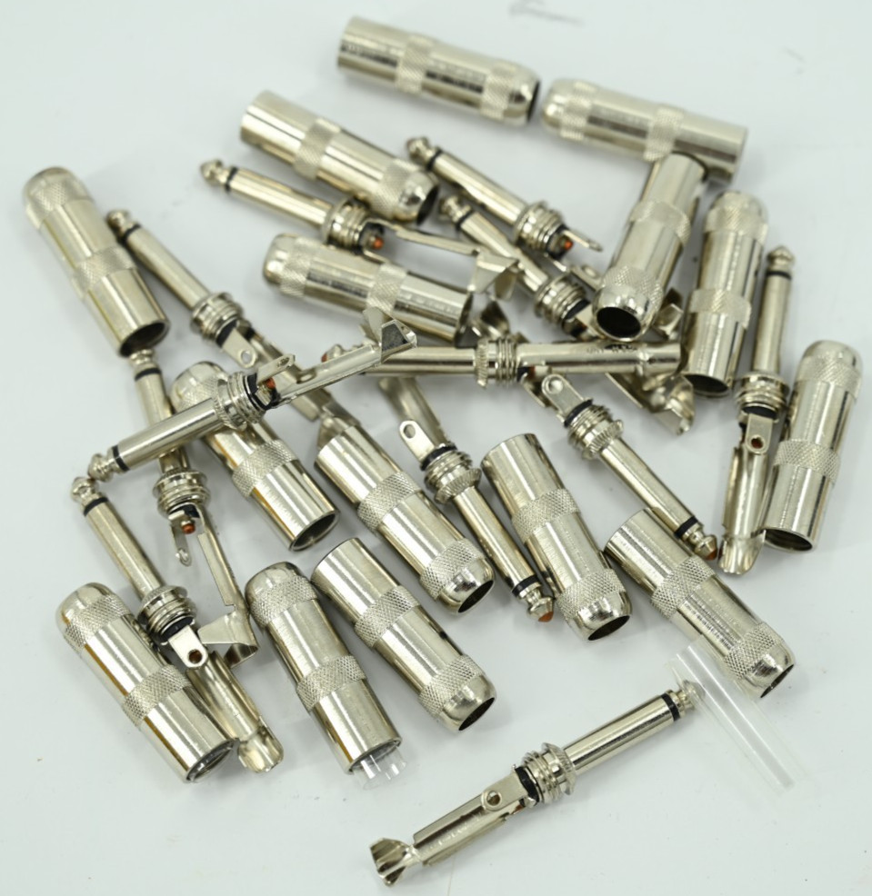 Lot of (12) SWITCHCRAFT 280 1/4" 6.35 mm 2-Conductor Mono TS Phone Plug