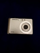 Samsung ES10 Digital Camera, Working, No SD Card Or Cord Included, Read Dead