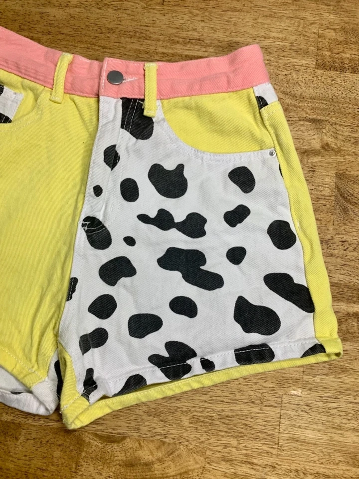 Pantalones Cortos Inspirados en Toy Story Jesse Denim Rosa Amarillo Estampado Vaca Disneyana Vaquera Foto 2 de 4
