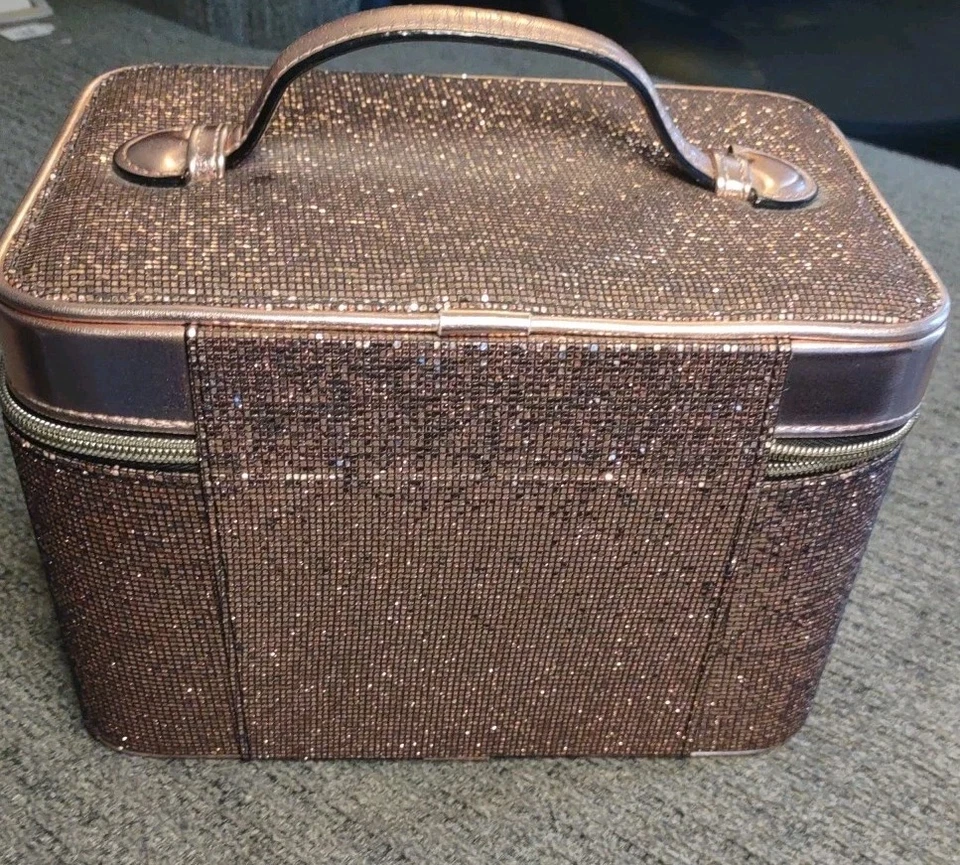 NUEVO SIN ETIQUETAS RARO Estuche Tren Pasarela Brillo Victoria’s Secret Edición Limitada Oro Rosa Foto 2 de 4