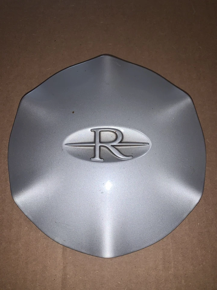 BUICK RIVIERA OEM TAPA CENTRAL RUEDA ACABADO PLATEADO 1995-1999 25602312 Foto 2 de 4