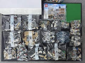 LEGO Creator Expert: Assembly Square (10255) New In Open Box