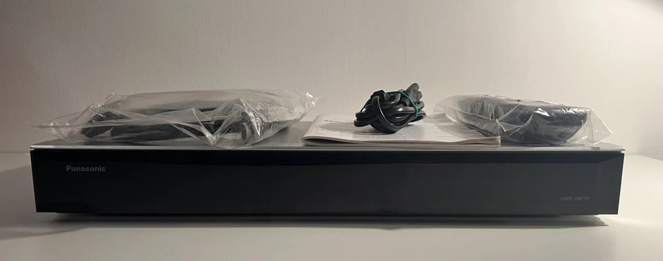 Panasonic DMR-UBC70EGS Recorder 500GB HDD 4K Blu-ray Disc 4K VoD UHD TV silber