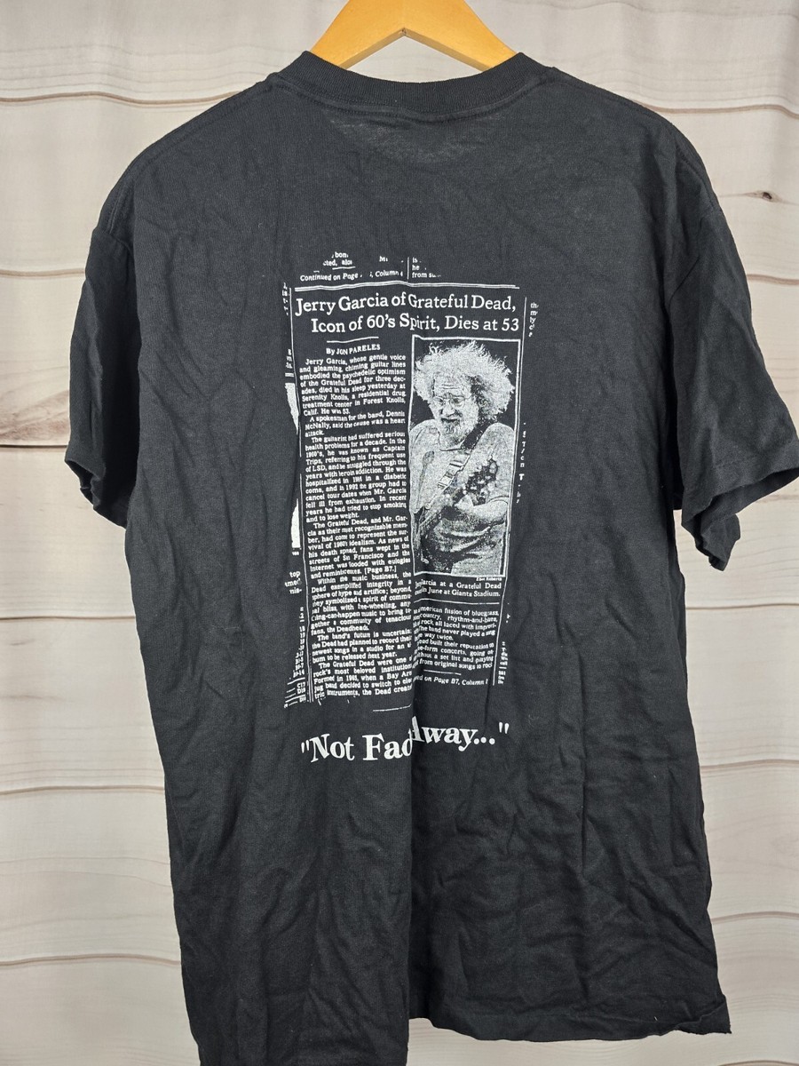 Vintage 1942-1995 Jerry Garcia Memorial T-Shirt Grateful Dead