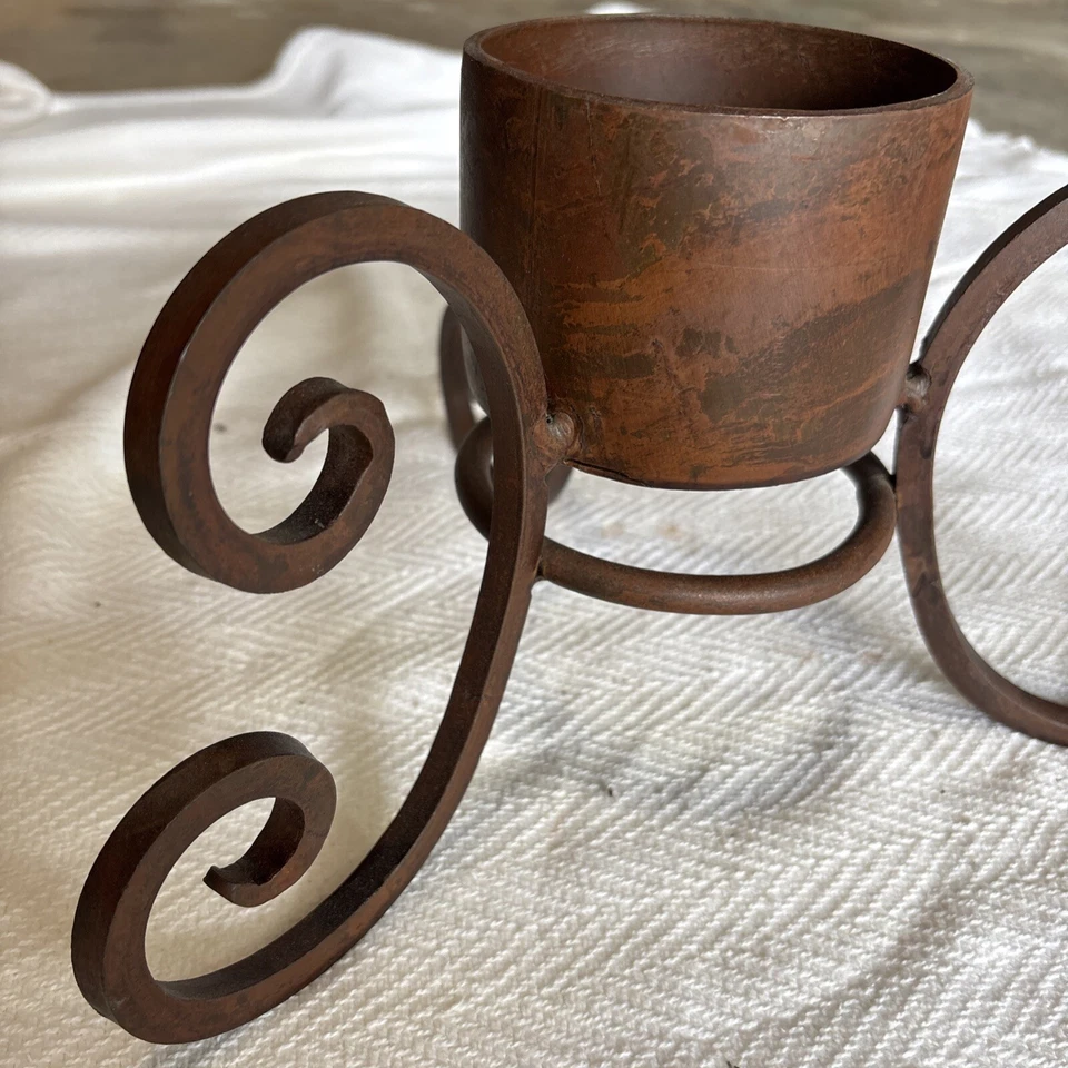 Mexican Hurricane Lamp Base 3 Leg Iron Glass Holder Handmade Red Oxide Finish Foto 2 de 4