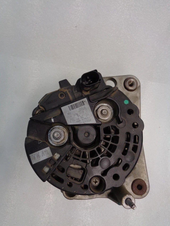 1998 - 2009 年大众甲壳虫 90 安培发电机 028903028D 原始设备制造商 DK81220 — 第 3/4 张图片