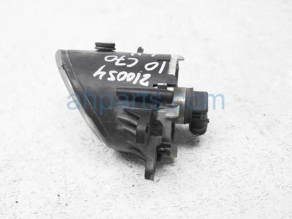 2010-2013 Volvo C70 Driver Left Fog Light Lamp 30796680 *Pitted Lens* - Image 3 of 4