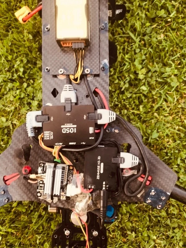 Quadcopter Alien H4 Carbon Data Link Brille kleines Monster - Bild 4 von 4