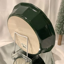 * NEW * Emile Henry Hunter Green Ruffle Pie Dish 31.76 William Sonoma Exclusive