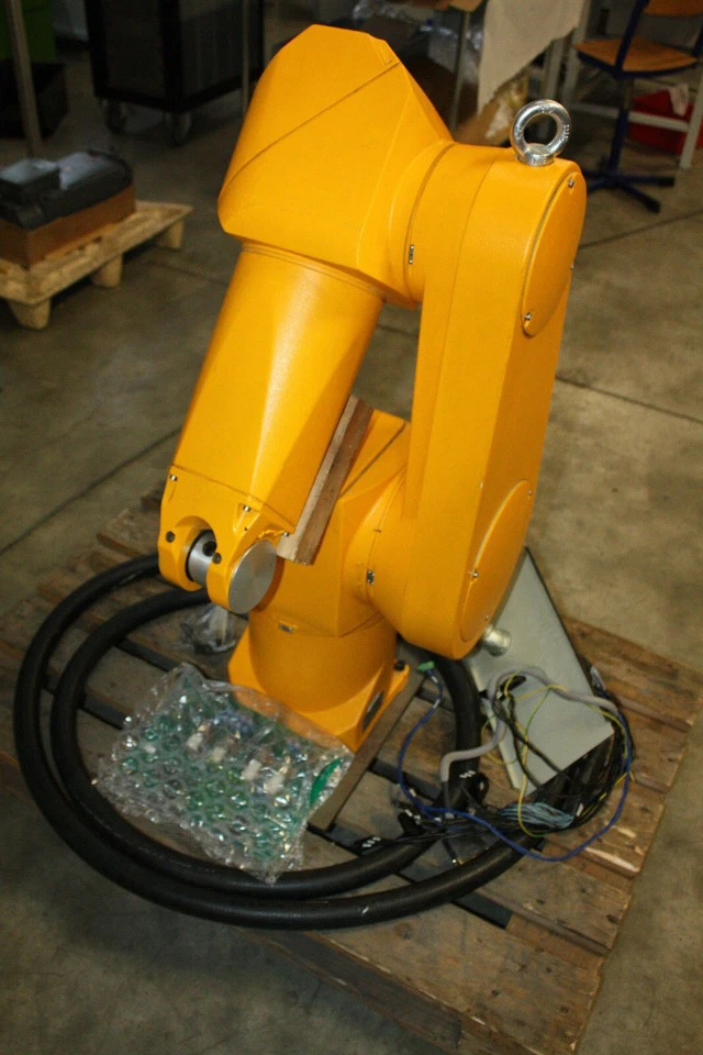 Stäubli RX90 RX 90 6-Achsen-Roboterarm mit 6 Servomotoren CNC #40082 - Bild 1 von 4