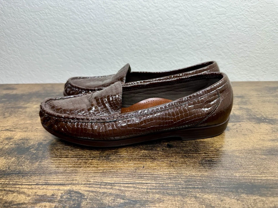 SAS Loafers Shoes Womens 9 Brown Croc Embossed Patent Leather Comfort Made USA - Image 3 of 4