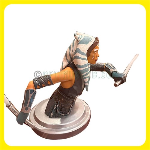 Busto coleccionable Ahsoka Tano de Disney Star Wars - Imagen 2 de 16