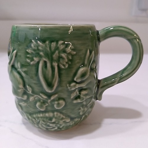 BORDALLO PINHEIRO Rabbit Green Vegetables Mug Cup - Picture 3 of 3