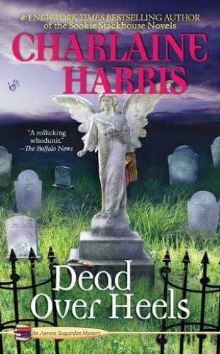 Dead Over Heels by Charlaine Harris (2008, Paperback) Aurora Teagarden - Foto 1 di 1
