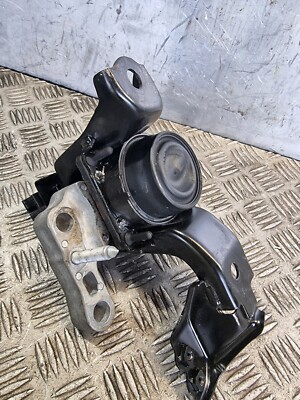 TOYOTA YARIS ENGINE MOUNT FRONT RIGHT OSF AUTO HATCHBACK 2023 ENGINE MOUNT