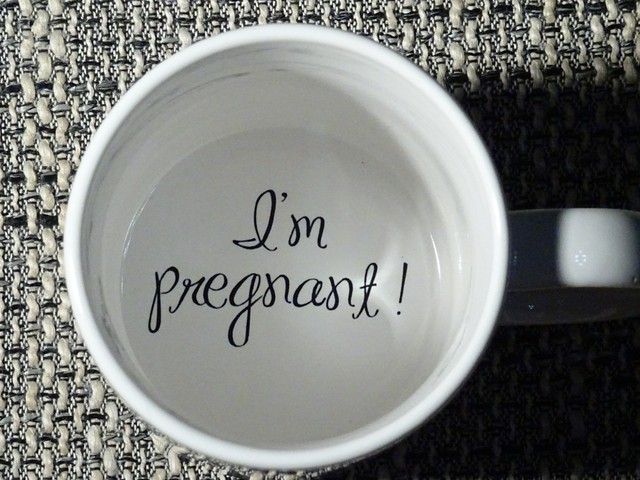 pregnancy announcement mugs