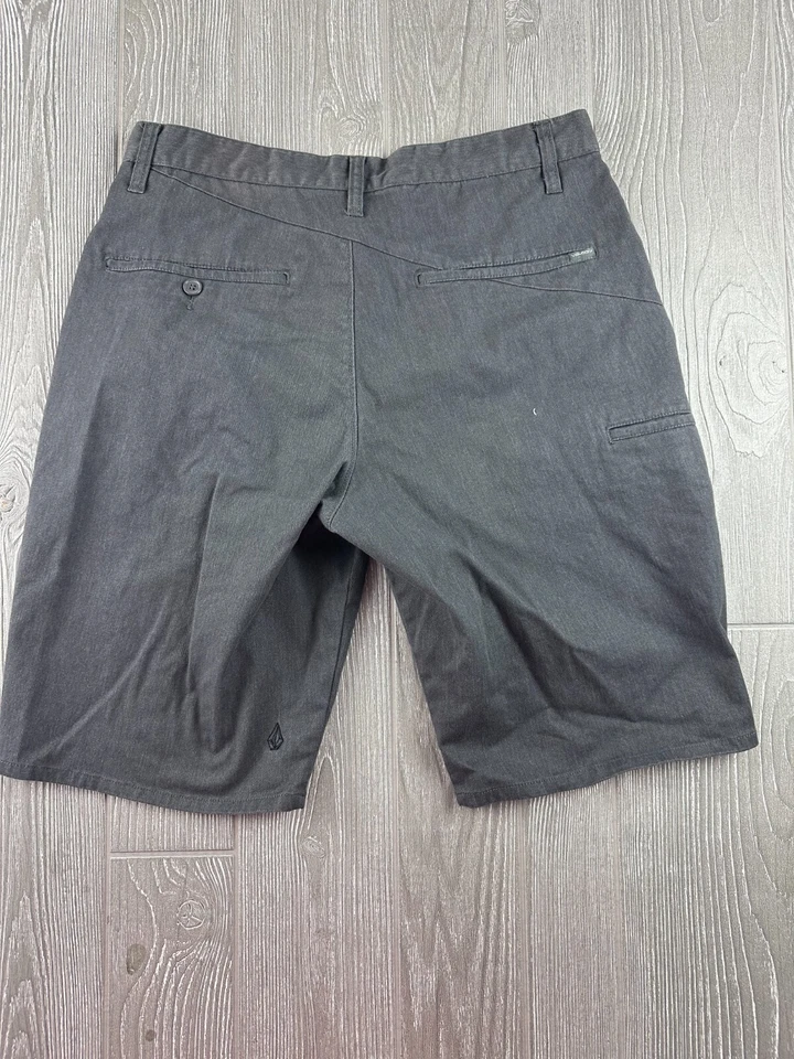 Volcom Shorts Mens Size 31 Stone Grey Cotton Chino Flat Front - Image 3 of 4
