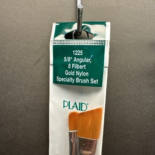 PLAID Folk Art One Stroke Paint Brush Donna Dewberry 1225 Gold Nylon 8 Filbert - Picture 2 of 3