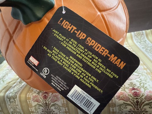 Marvel 2012 Spiderman Light Up Jack-O-Lantern Pumpkin Halloween Decor NWT - Picture 7 of 16