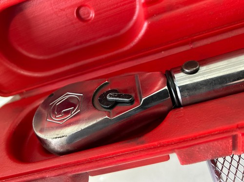 Matco Tools TRC150 1/2" Drive Torque Wrench (10-150 FT/LBS) - Picture 2 of 6