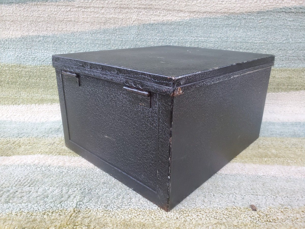ハードガンケース　Field Locker Amazon | ZERO Halliburton Pursuit アルミニウム ハードサイド