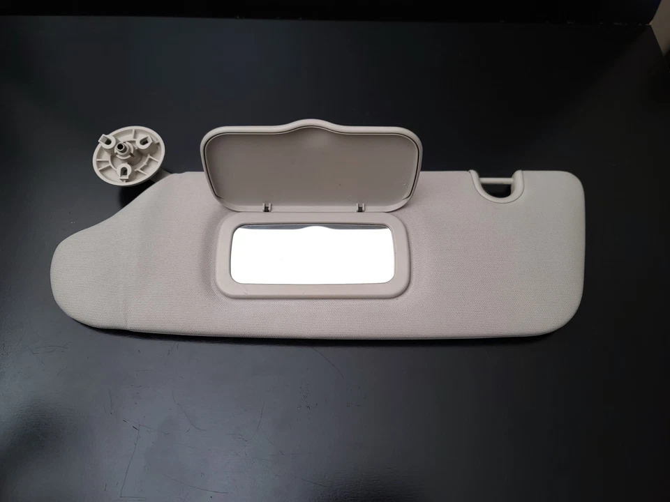 Левый солнцезащитный козырек со стороны водителя для Dodge Grand Caravan Chrysler Town Country 2008-20 годов выпуска - Изображение 4 из 4