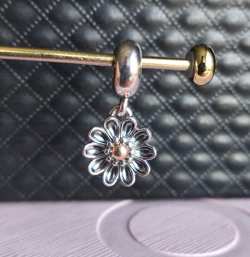 β¨πΌ Pandora Oopsie Daisy Dangle Charm 791210 πΌβ¨ - Picture 10 of 20