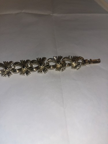 Coro Vintage Mid-Century Silver Leaf Bracelet 7” - Picture 2 of 8
