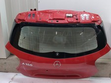 Heckklappe für 2018 Mercedes A-Klasse W176 M270.910 1,6 A1767402200 RED (589) Heckklappe für 2018 Mercedes A-Klasse W176 M270.910 1,6 A1767402200 RED (589)