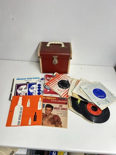 Vintage 7” Vinyl Singles Job Lot (20+) incl Elvis Presley With Carry Case