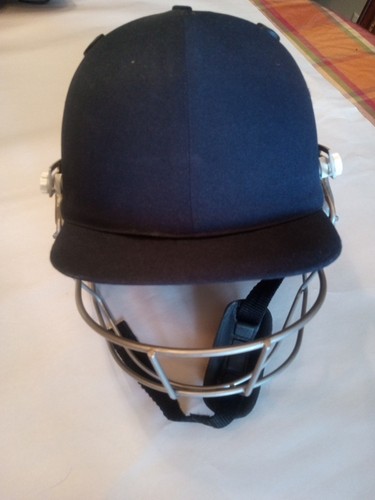 Masuri Cricket Helmet - Adult (55cm-610cm)