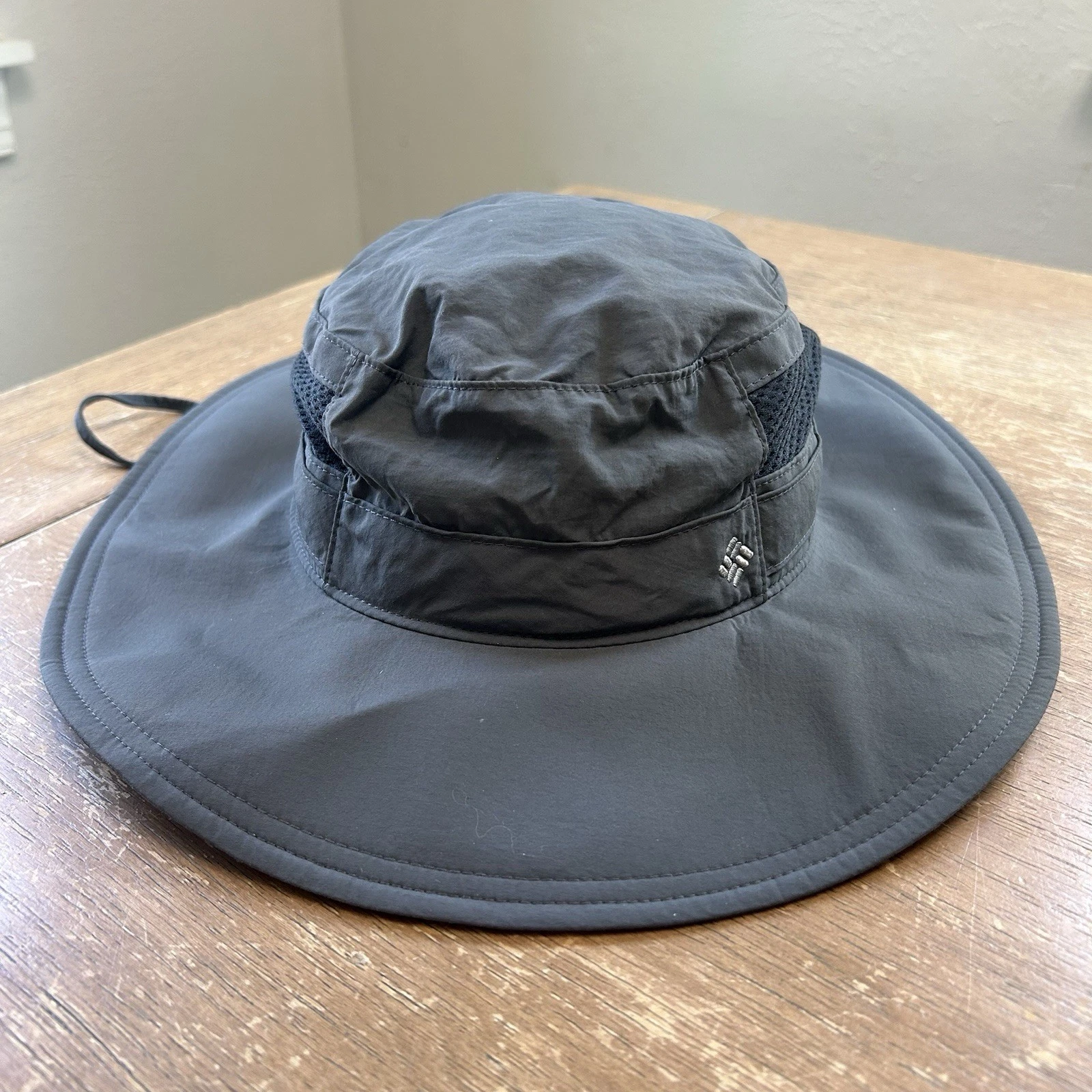 Columbia Wide Brimmed Bucket Hat OSFM Chin Strap Black Coolmax Lining Gorpcore