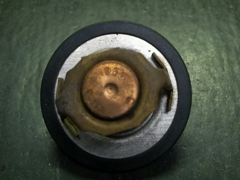 ROBERT SHAW  THERMOSTAT  374-195  ISUZU  GMC  CHEVROLET - Image 3 of 4