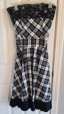 +Nice RINASCIMENTO Black White Strapless Open Shoulder Dress S Made in Italy