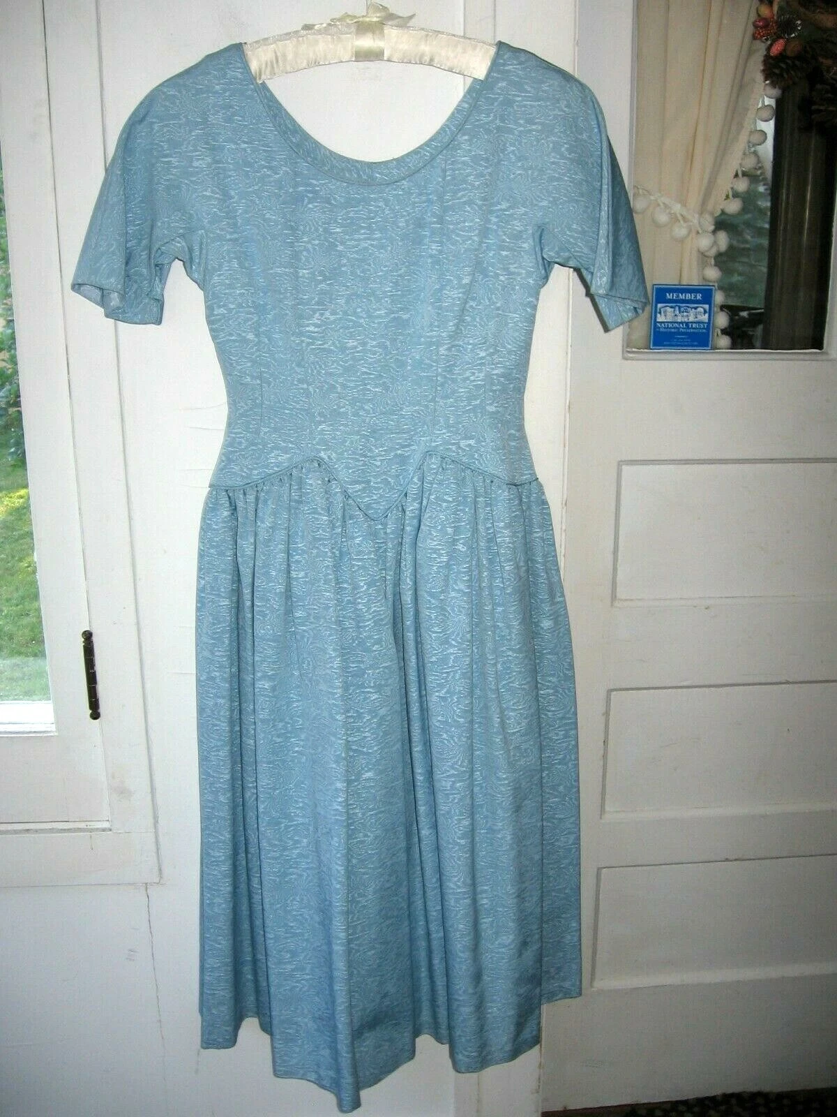 LOVELY VINTAGE 1960s BLUE BROCADE SEMI-FORMAL PARTY DROP WAIST DRESS - SMALL