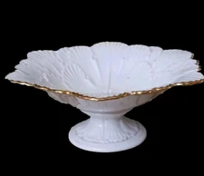 Lenox Arbor Collection Shell Relief Pedestal Candy Dish Compote Bowl 14K Gold