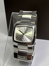 Gucci 8500M Stainless Steel Silver Dial Men's Date Watch Box & Polishing Cloth