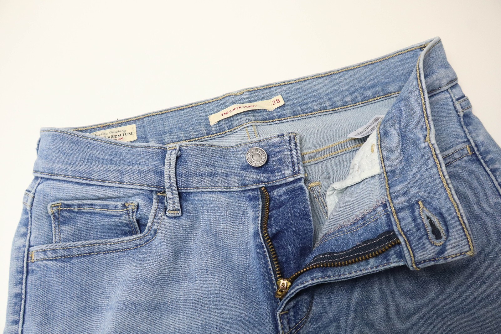 LEVI'S 710 Super Skinny Jeans Women's W28 Light Blue Zip Fly thumbnail 4